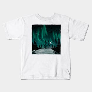 Northern lights in the forest Kids T-Shirt